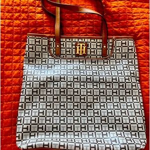Tommy Hilfiger Shoulder Tote